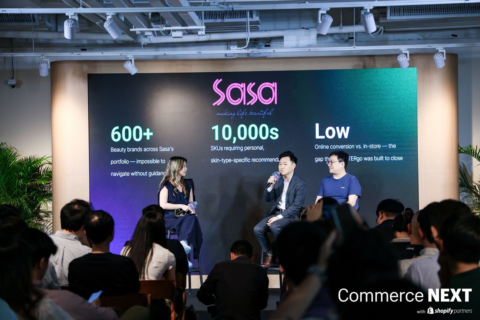Hong Li, Director of eCommerce at Sa Sa International, speaking at Shopify CommerceNext Hong Kong